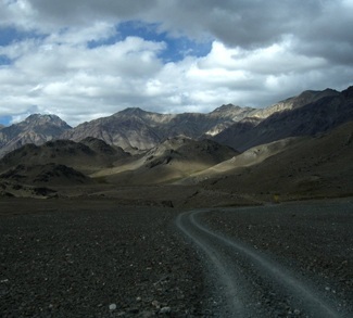 Himalaya Road at China India Border cc Flickr 4ocima
