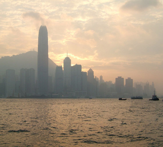 HongKOng, cc Flickr Toby Oxborrow, modified, https://creativecommons.org/licenses/by-sa/2.0/