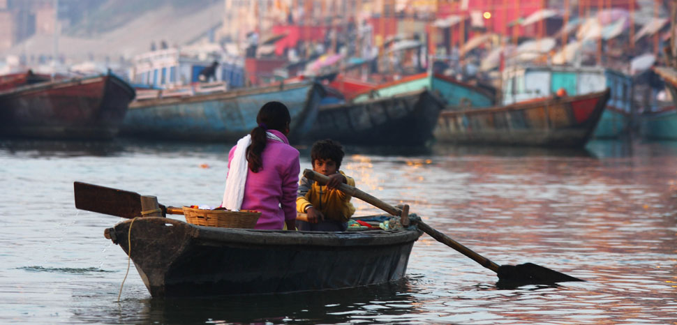 Boat ride on the Ganges, cc Flickr rusticus80, modified, https://creativecommons.org/licenses/by-sa/2.0/