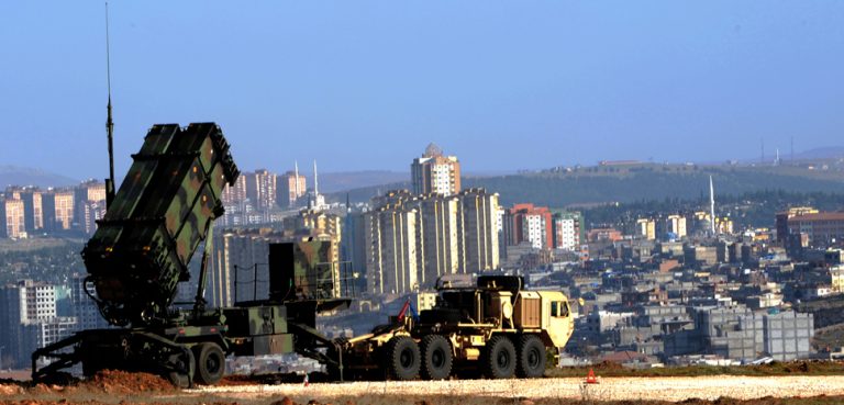 A US Patriot missile system deployed in the Turkish city of Gaziantep in 2013. cc Flickr U.S. Army Europe, modified, https://creativecommons.org/publicdomain/mark/1.0/