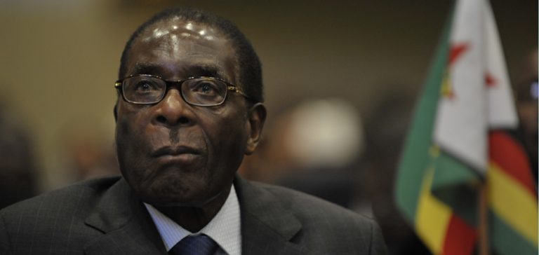 cc US Navy, https://commons.wikimedia.org/wiki/File:Robert_Mugabe,_12th_AU_Summit,_090202-N-0506A-187.jpg