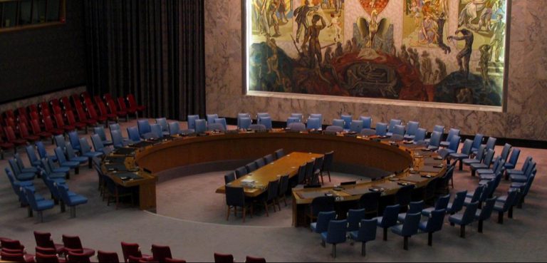 UN_security_council, cc Bernd Untiedt, Germany, modified, https://commons.wikimedia.org/wiki/File:UN_security_council_2005.jpg