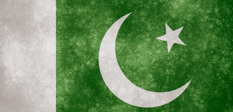 PakistanGrungeFlag, cc Flickr Nicolas Raymond, Flickr, Modified, http://freestock.ca/flags_maps_g80-pakistan_grunge_flag_p1062.html, https://creativecommons.org/licenses/by/2.0/