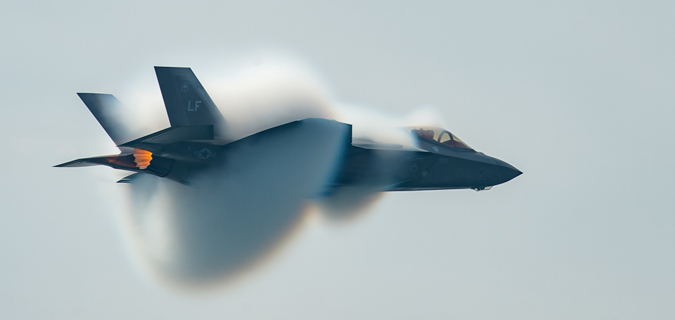 F-35 HFT performs in the Canadian International Air Show, cc Flickr Robert Sullivan, modified, https://creativecommons.org/publicdomain/mark/1.0/