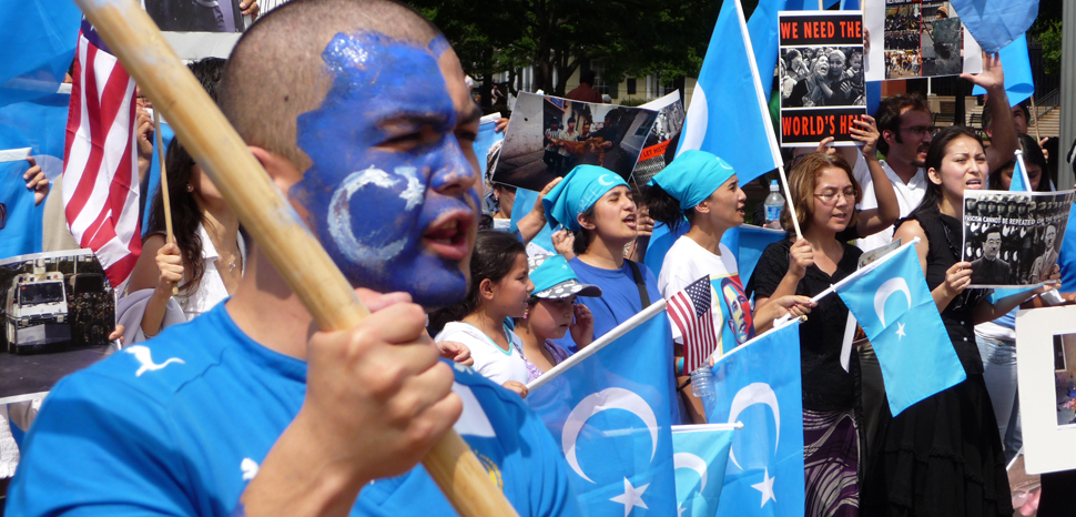2009UyghurProtest, cc Flickr Malcolm Brown, modified, https://creativecommons.org/licenses/by-sa/2.0/